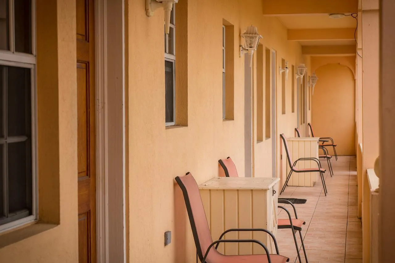 Connie'S Comfort Suites 세인트존스 3*,  앤티가 바부다