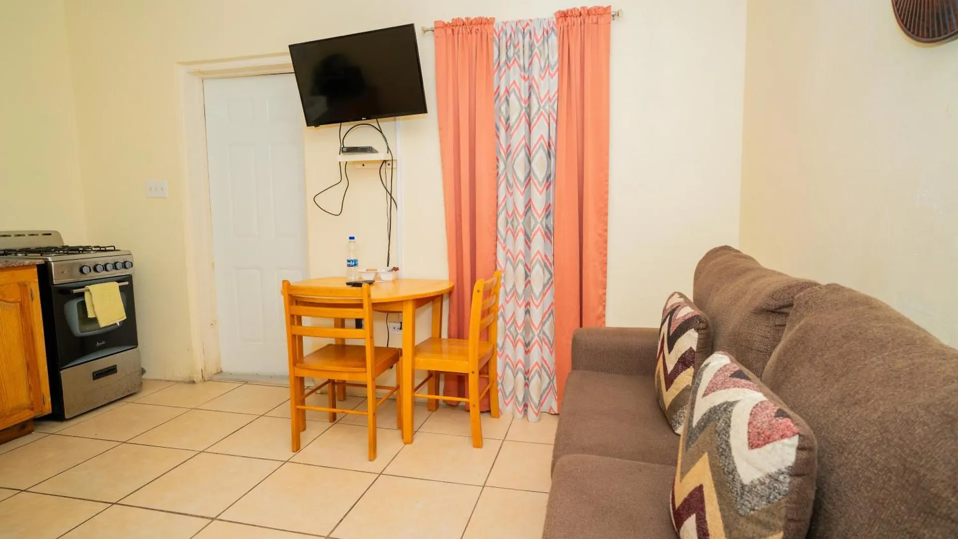Connie'S Comfort Suites St. John's Antigua/Barbuda