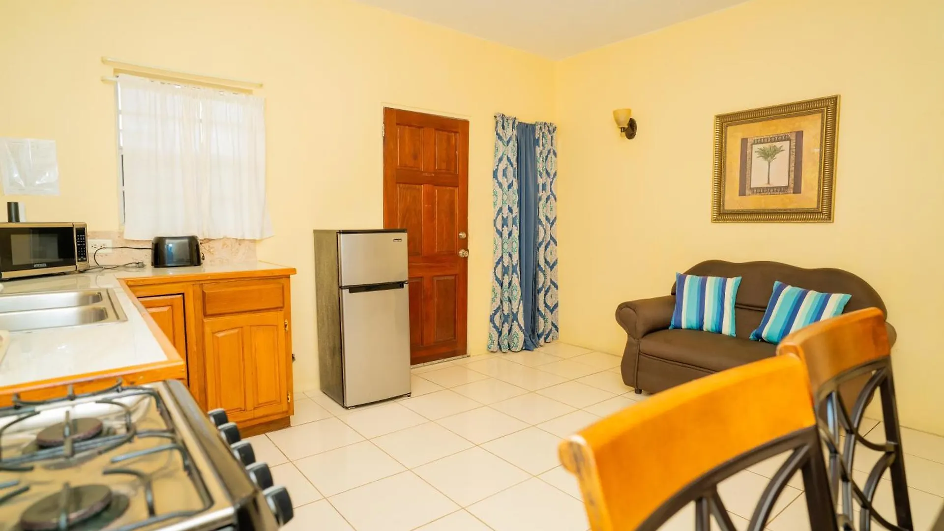 Connie'S Comfort Suites St. John's 3*,  Antigua/Barbuda