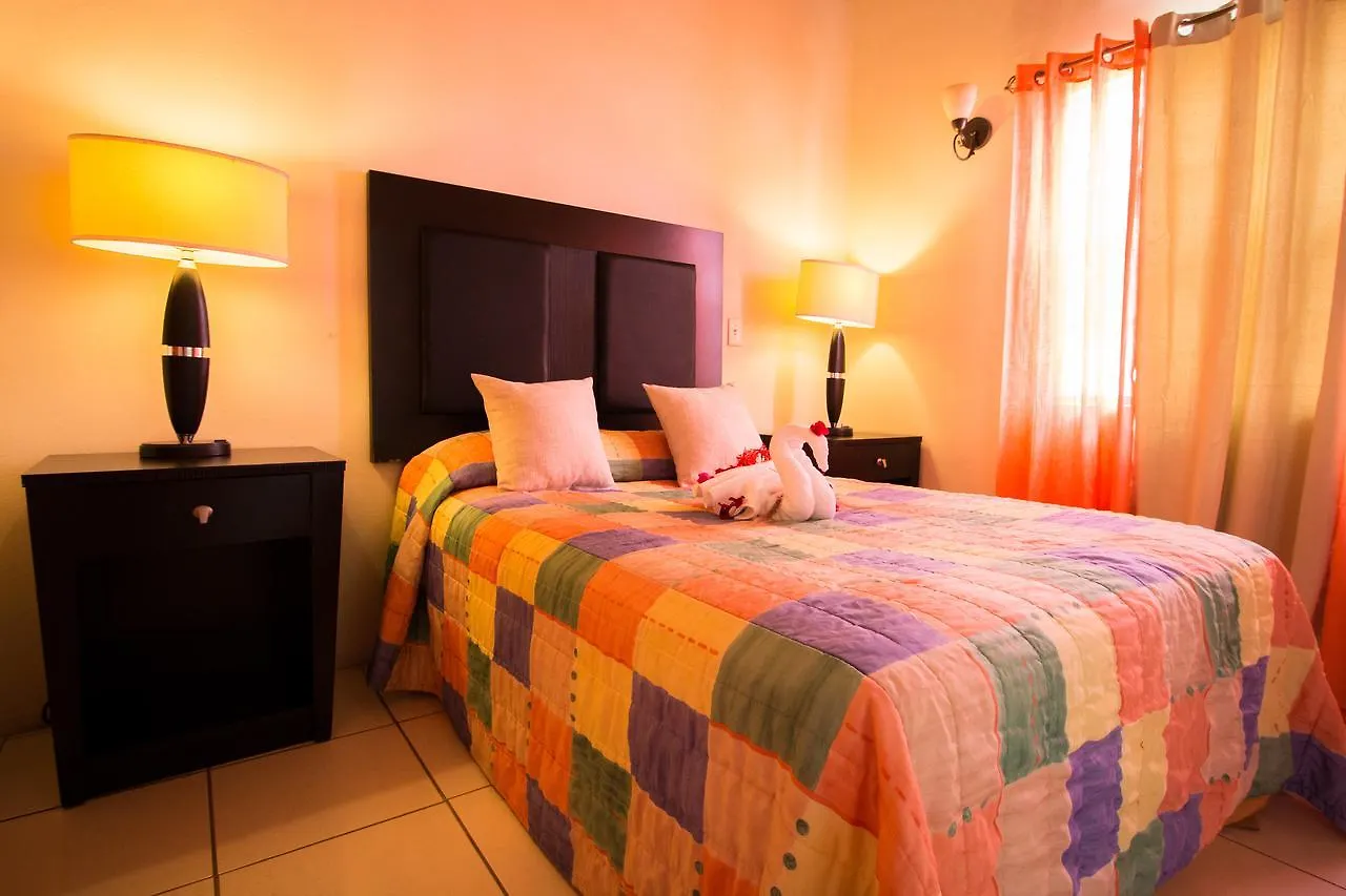 Connie'S Comfort Suites St. John's Aparthotel