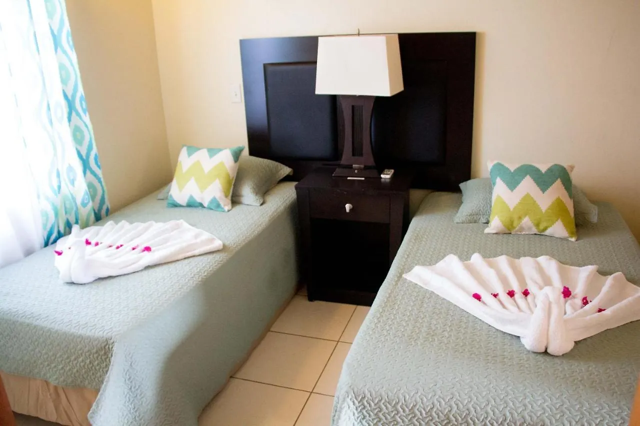 Aparthotel Connie'S Comfort Suites St. John's